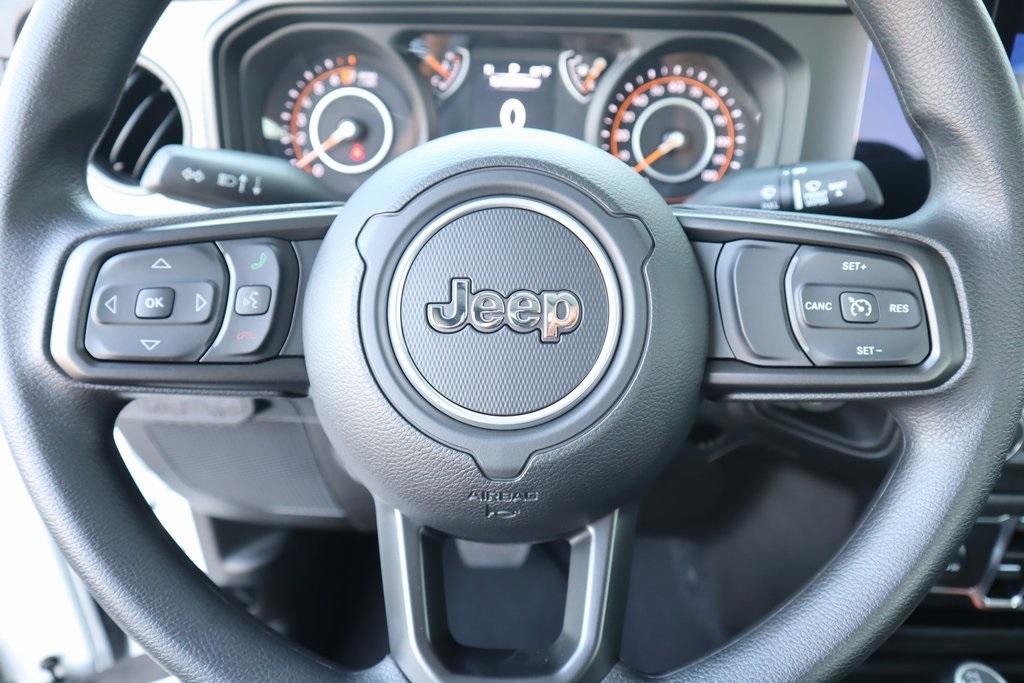 new 2025 Jeep Gladiator car, priced at $35,106