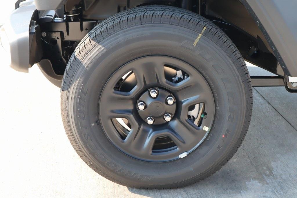 new 2025 Jeep Gladiator car, priced at $35,106