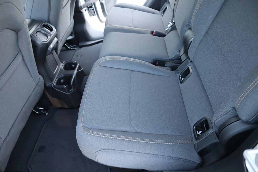 new 2025 Jeep Gladiator car, priced at $35,106
