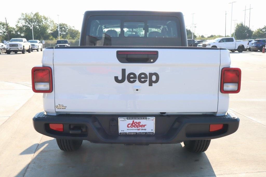 new 2025 Jeep Gladiator car, priced at $35,106