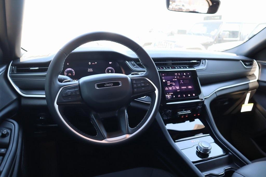 new 2025 Jeep Grand Cherokee L car, priced at $33,714