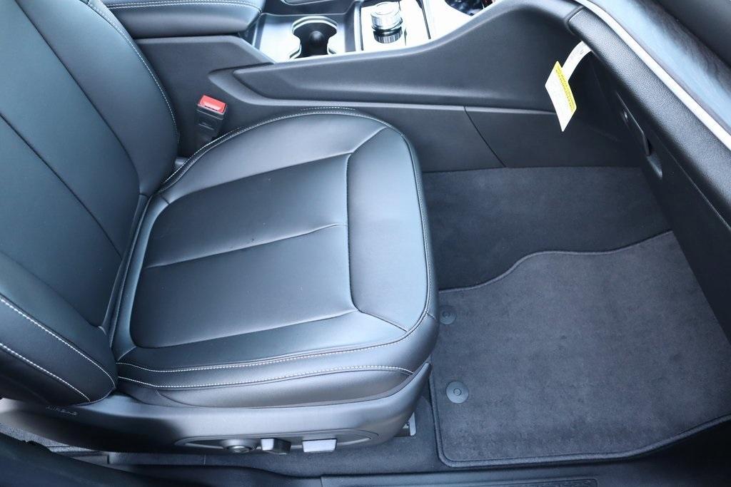 new 2025 Jeep Grand Cherokee car, priced at $42,642