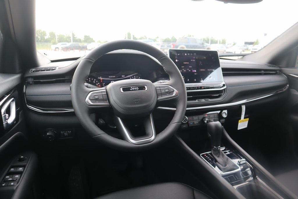 new 2025 Jeep Compass car, priced at $27,943