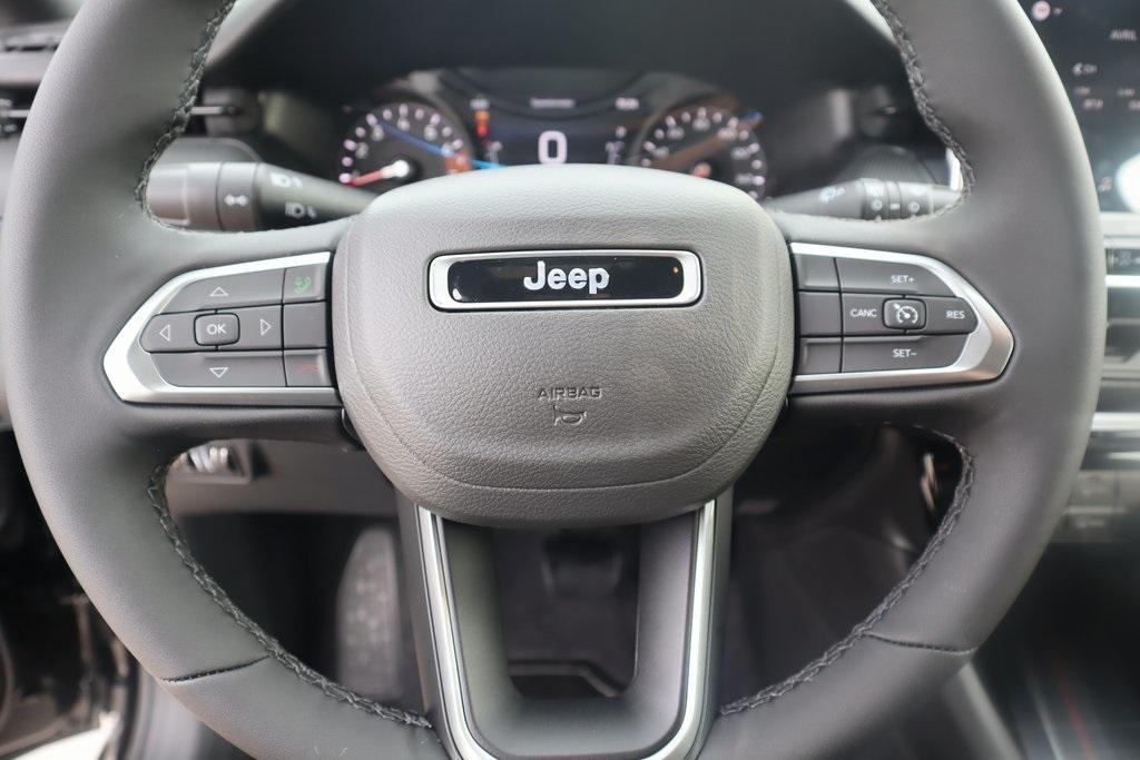 new 2025 Jeep Compass car, priced at $27,943