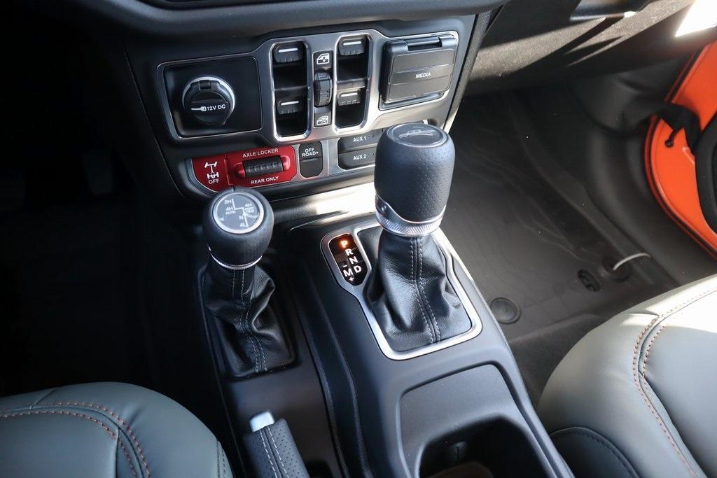 new 2025 Jeep Gladiator car, priced at $48,419
