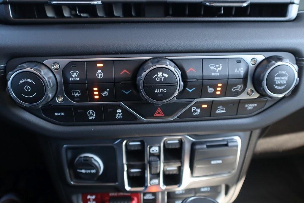 new 2025 Jeep Gladiator car, priced at $48,419
