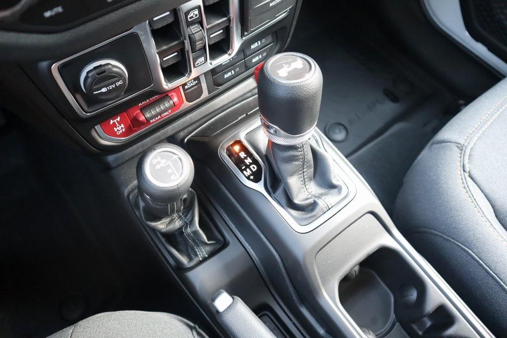 new 2025 Jeep Wrangler car, priced at $48,283