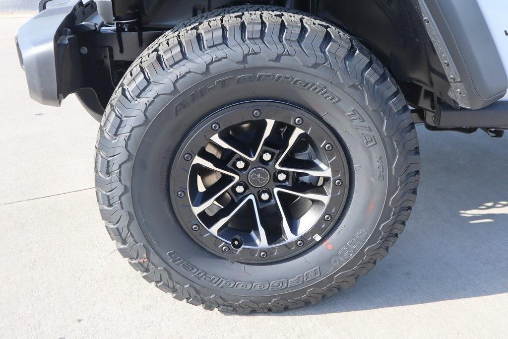 new 2025 Jeep Wrangler car, priced at $48,283