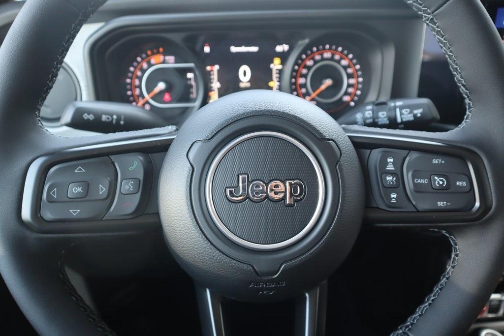 new 2025 Jeep Wrangler car, priced at $48,283