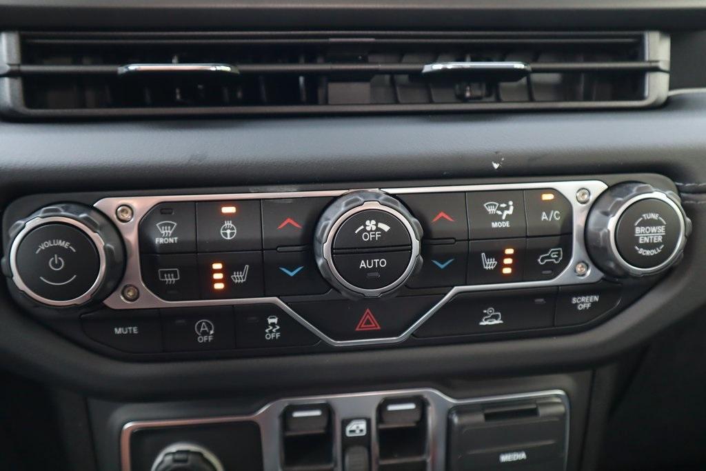 new 2025 Jeep Gladiator car, priced at $38,767