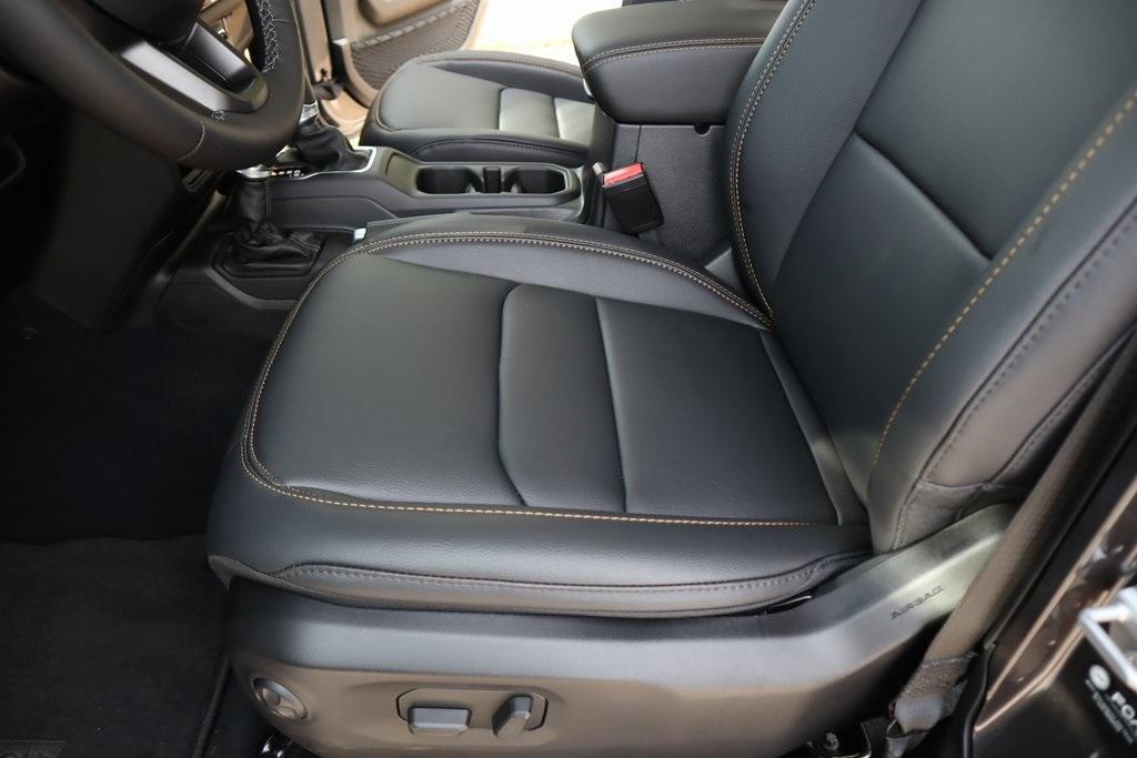 new 2025 Jeep Gladiator car, priced at $38,767