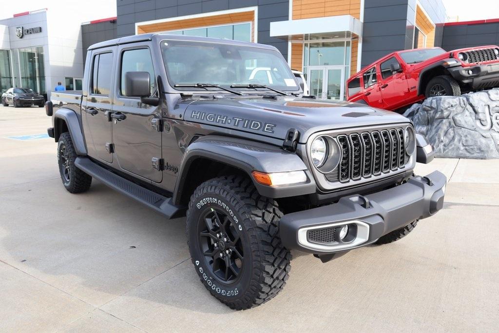 new 2025 Jeep Gladiator car, priced at $38,767