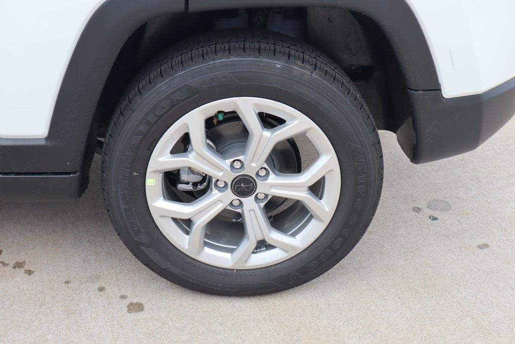 new 2025 Jeep Compass car, priced at $25,580