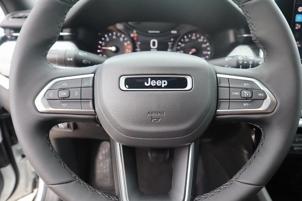 new 2025 Jeep Compass car, priced at $25,580