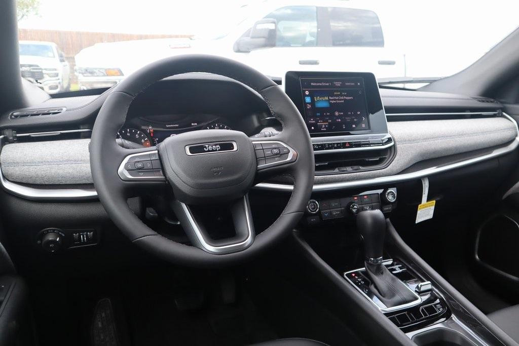 new 2025 Jeep Compass car, priced at $25,580