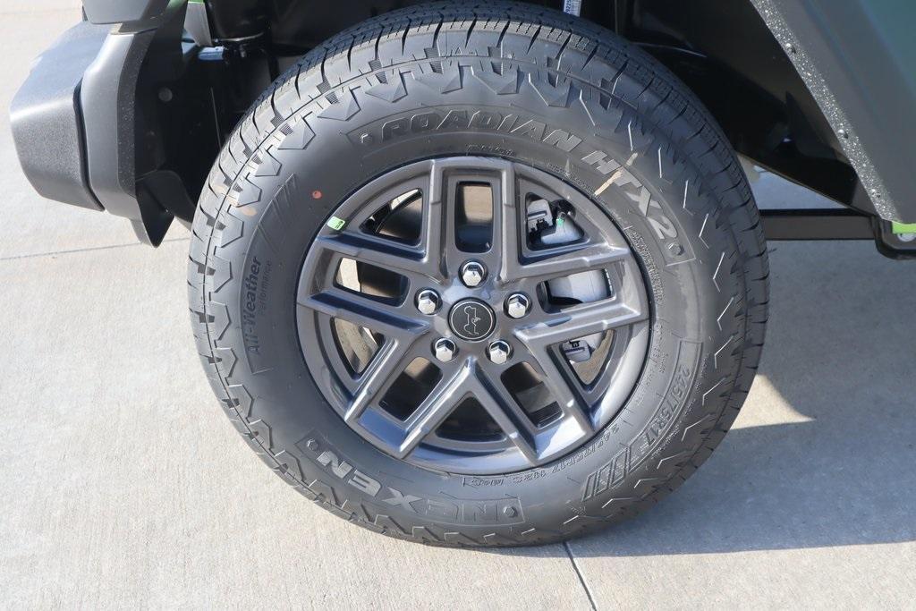 new 2025 Jeep Wrangler car, priced at $39,376