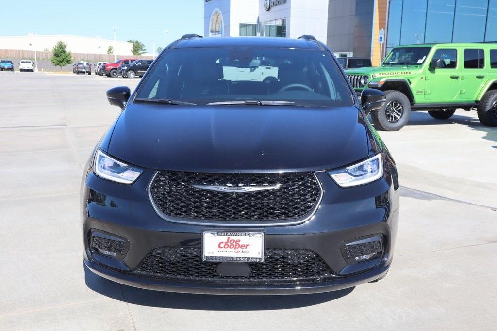 new 2025 Chrysler Pacifica car, priced at $49,137