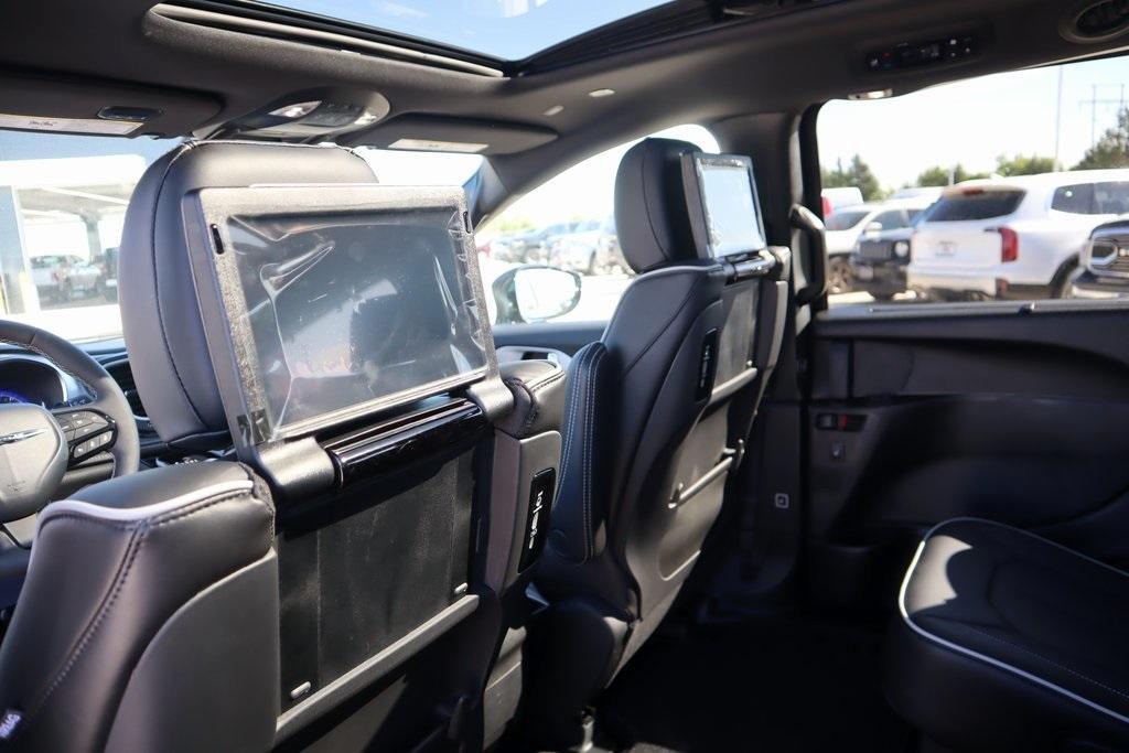 new 2025 Chrysler Pacifica car, priced at $49,137