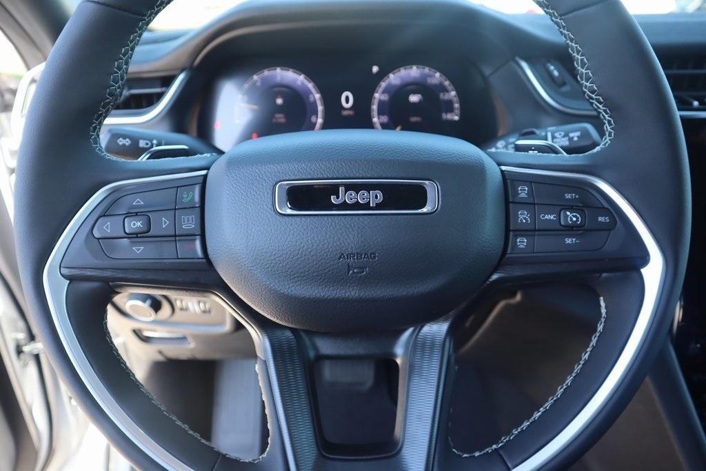 new 2025 Jeep Grand Cherokee car, priced at $37,439