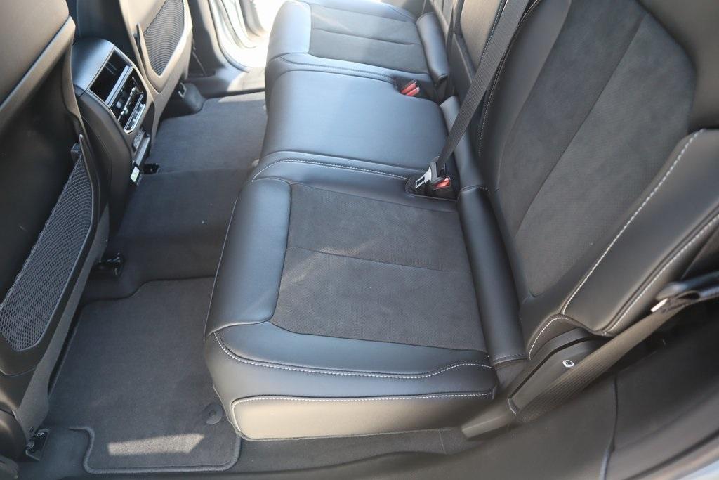 new 2025 Jeep Grand Cherokee car, priced at $37,439