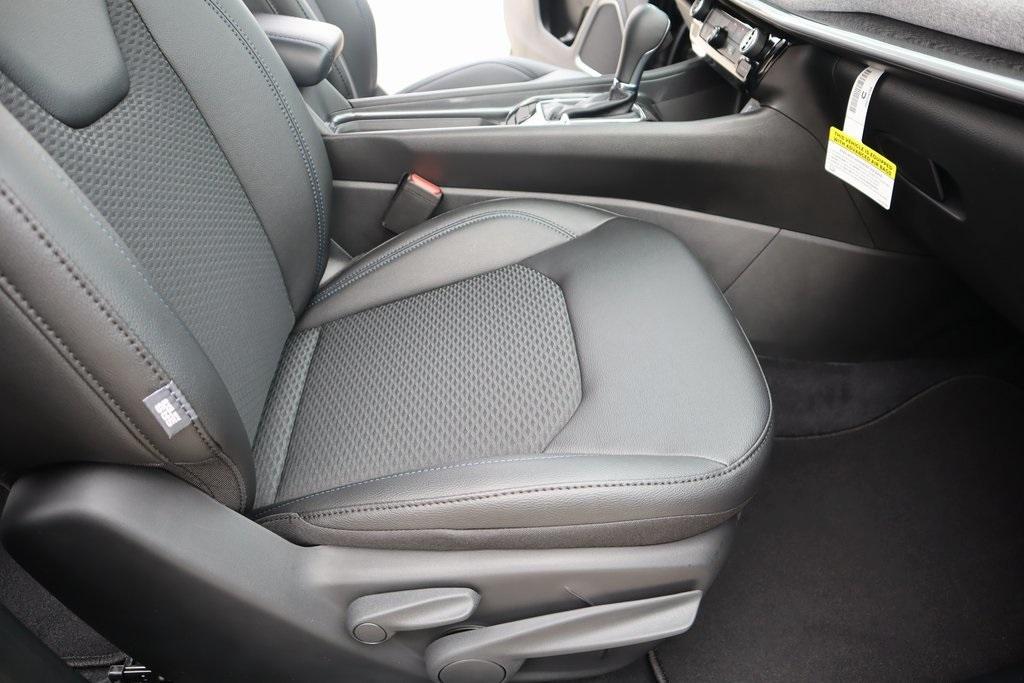 new 2025 Jeep Compass car, priced at $24,192