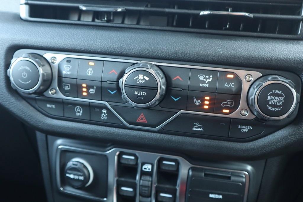 new 2025 Jeep Wrangler car, priced at $55,290