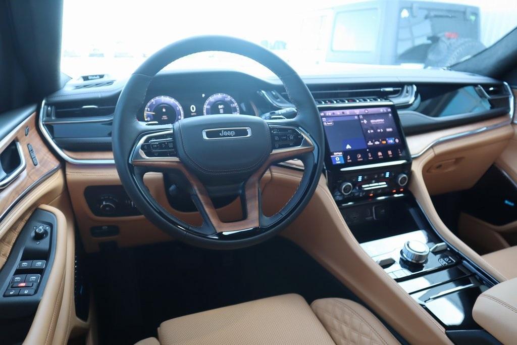 new 2025 Jeep Grand Cherokee L car, priced at $58,691