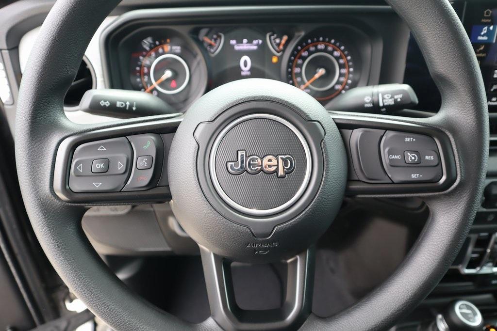 new 2025 Jeep Gladiator car, priced at $38,884
