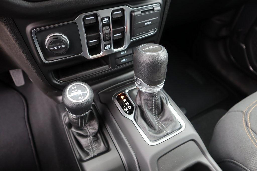 new 2025 Jeep Gladiator car, priced at $38,884