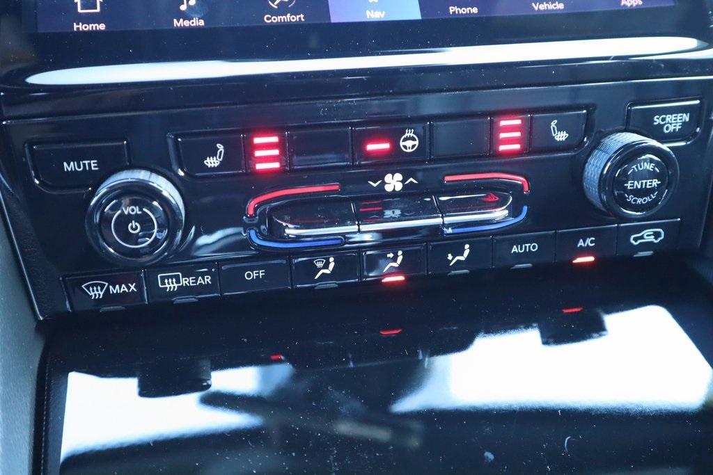 new 2025 Jeep Grand Cherokee car, priced at $40,970