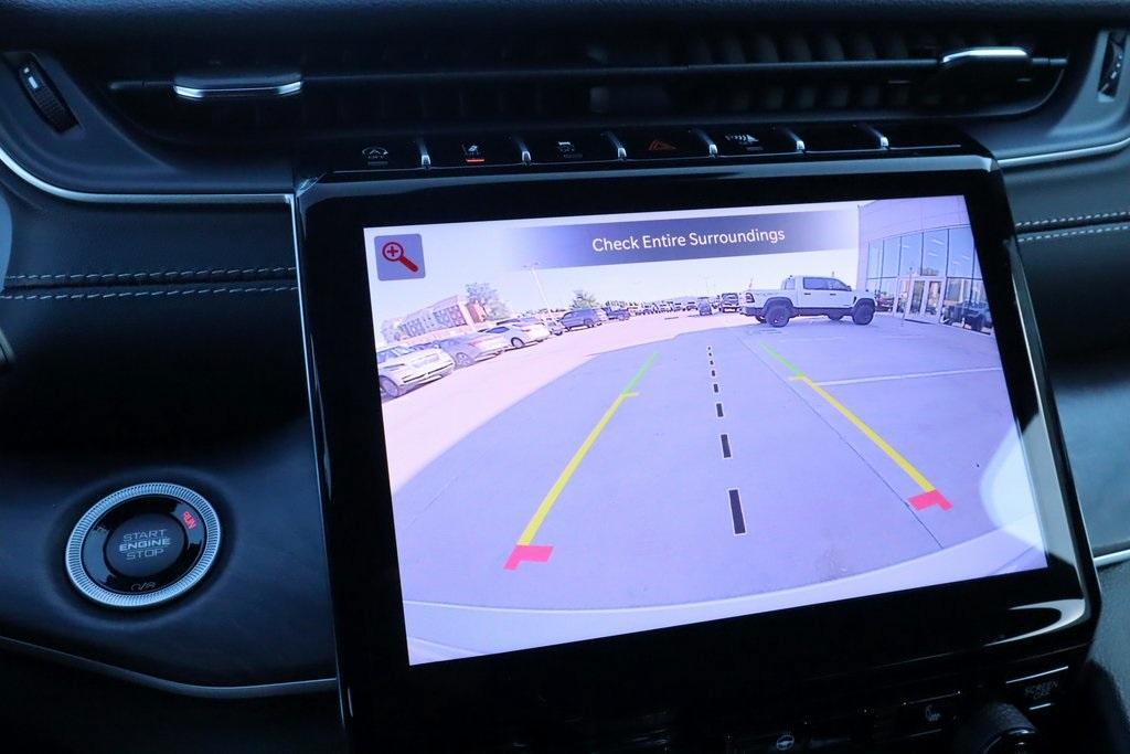 new 2025 Jeep Grand Cherokee car, priced at $40,970