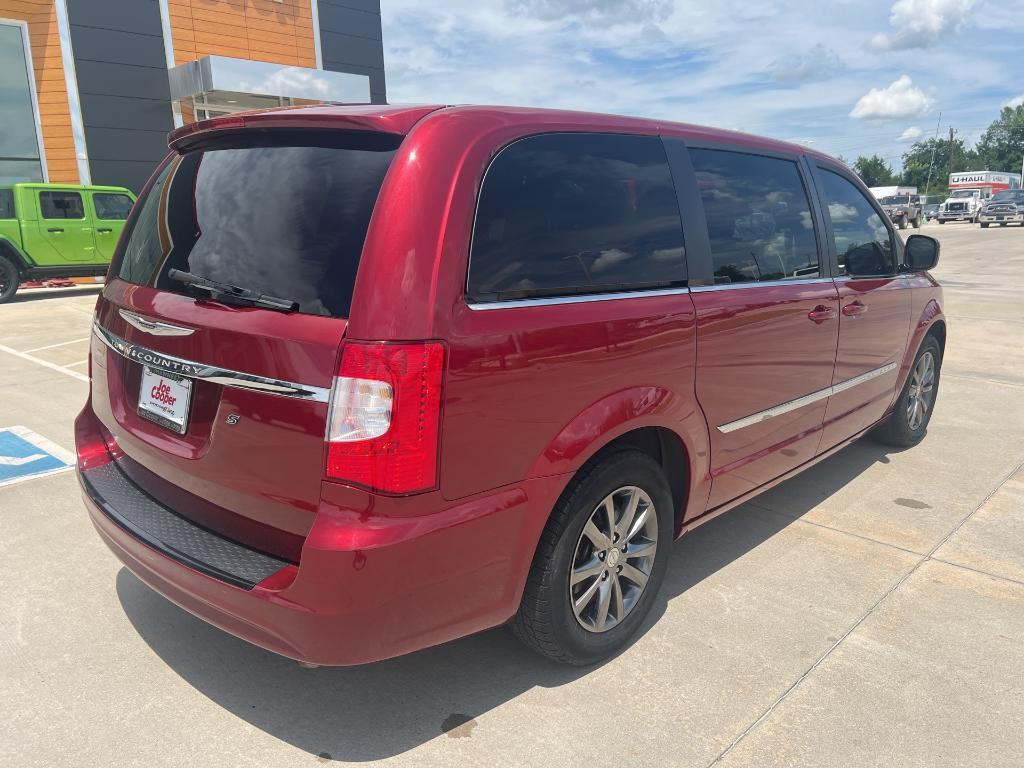 used 2016 Chrysler Town & Country car, priced at $8,308