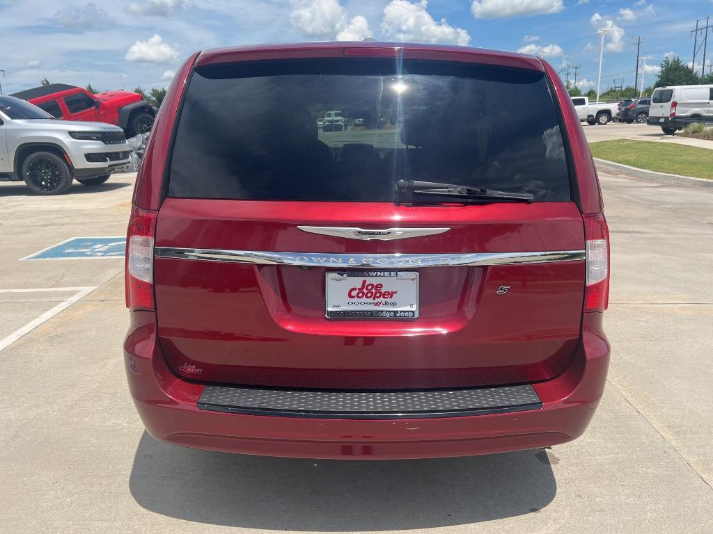 used 2016 Chrysler Town & Country car, priced at $8,308
