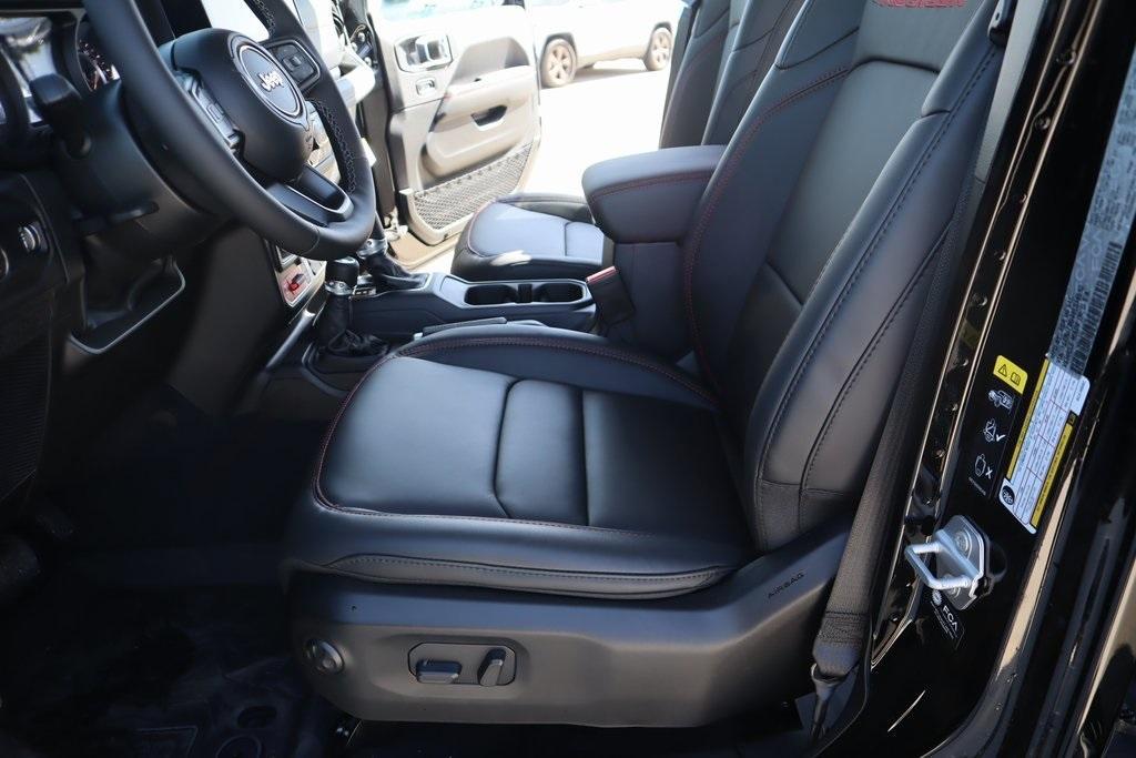 new 2025 Jeep Gladiator car, priced at $48,806