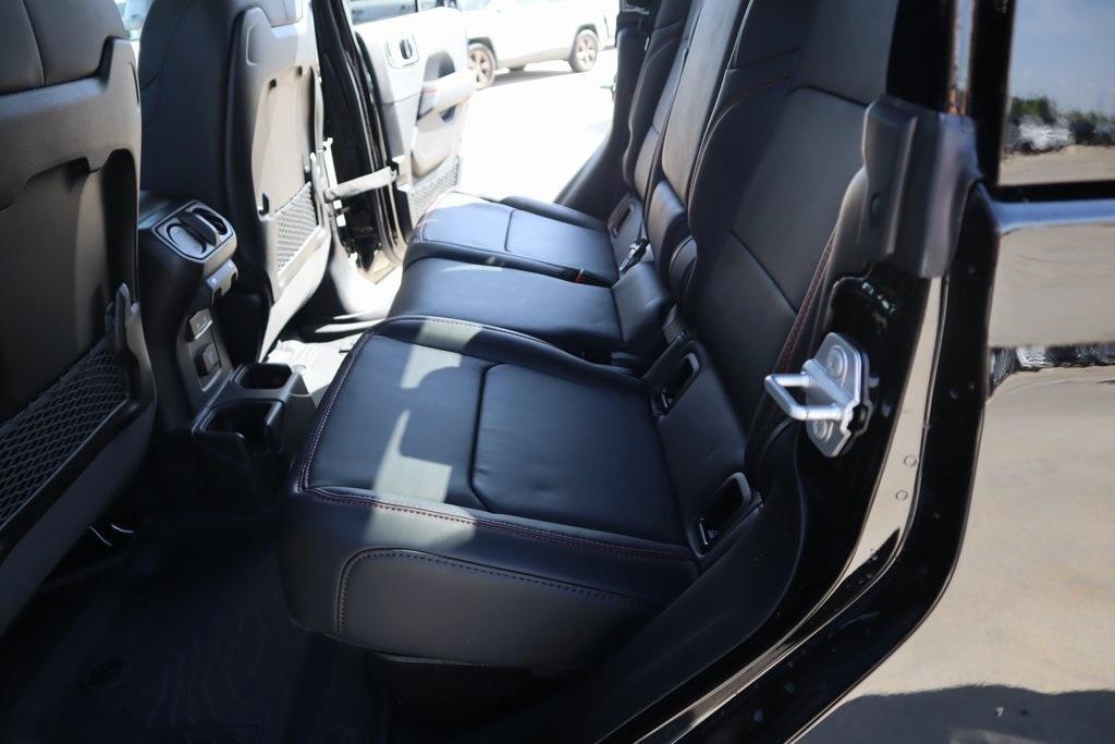 new 2025 Jeep Gladiator car, priced at $48,806