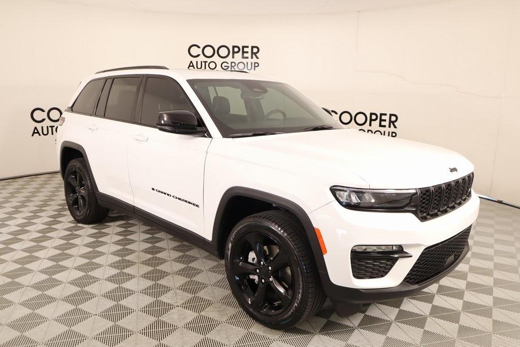 used 2024 Jeep Grand Cherokee car, priced at $41,623