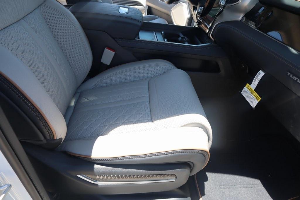 new 2025 Ram 1500 car, priced at $78,102