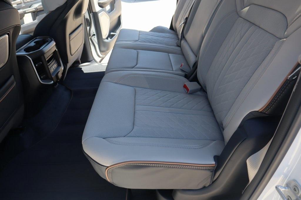new 2025 Ram 1500 car, priced at $78,102