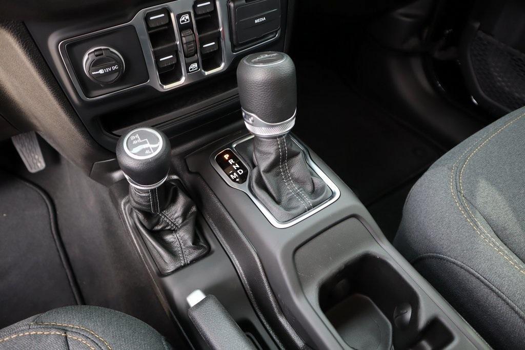 new 2025 Jeep Gladiator car, priced at $35,006