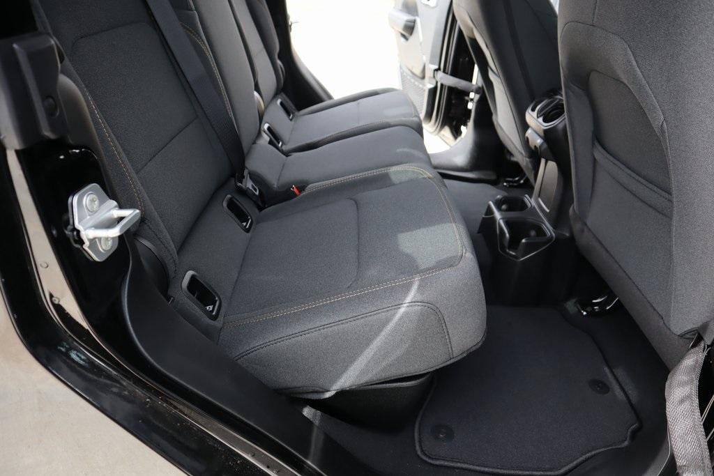 new 2025 Jeep Gladiator car, priced at $35,006