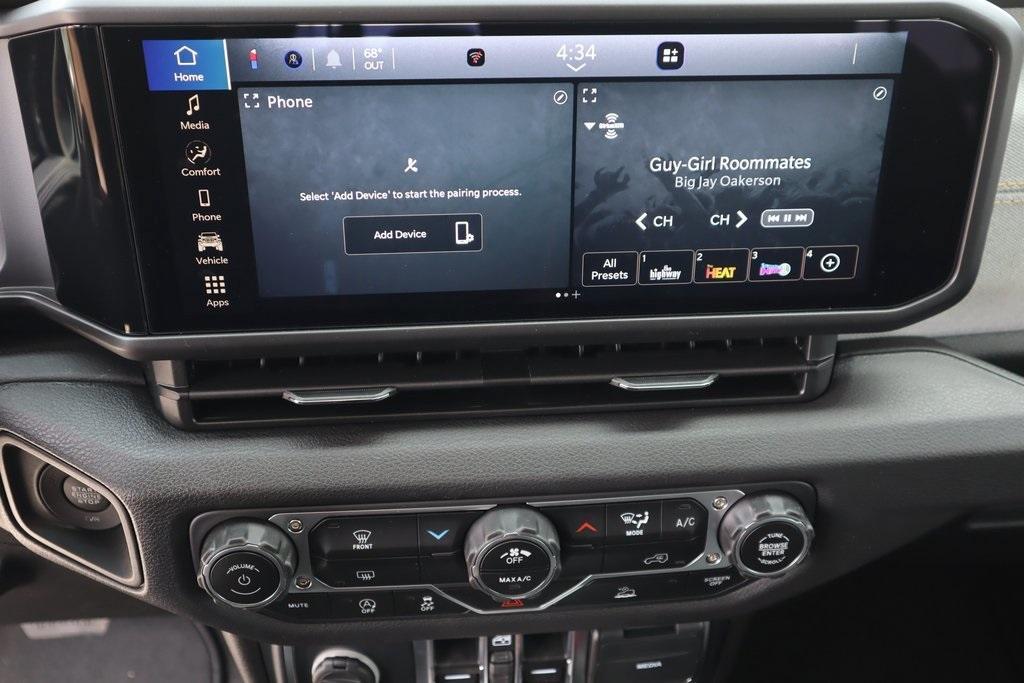 new 2025 Jeep Gladiator car, priced at $35,006