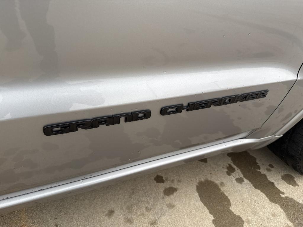 used 2021 Jeep Grand Cherokee car, priced at $22,689