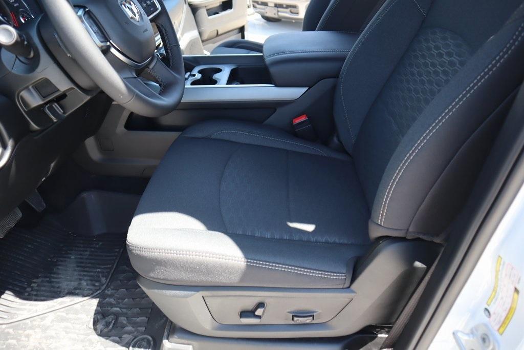 new 2025 Ram 3500 car, priced at $71,827