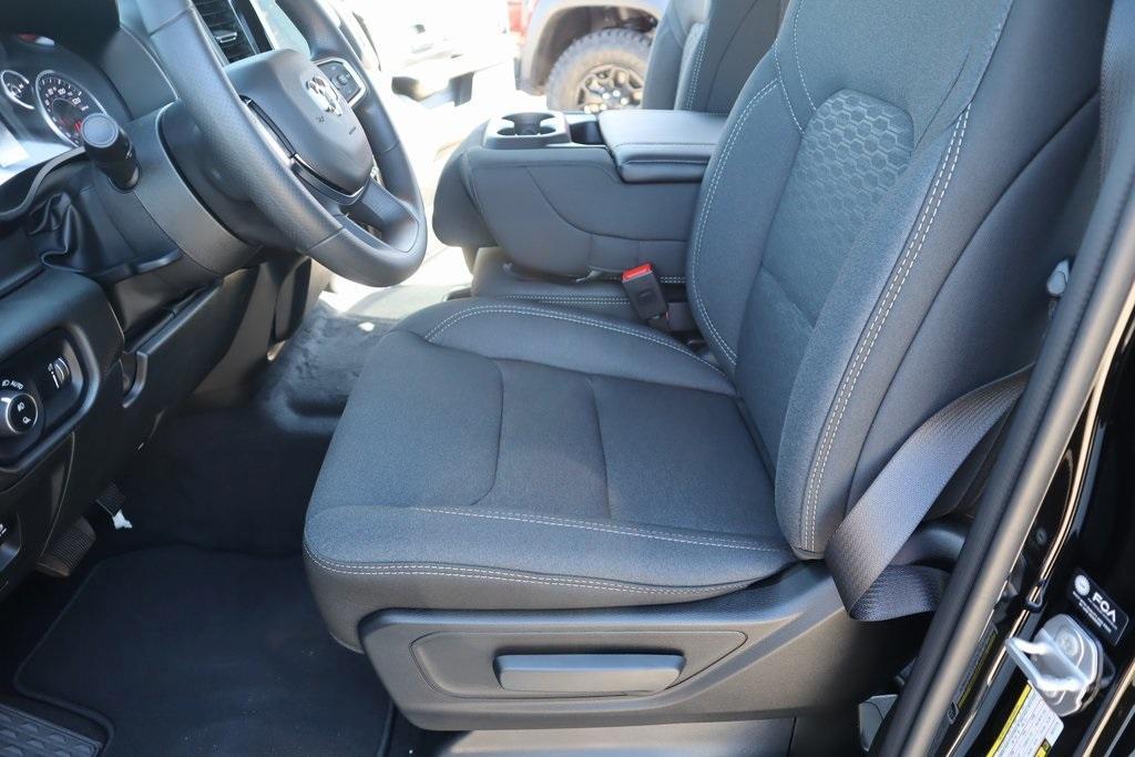 new 2025 Ram 1500 car, priced at $41,487