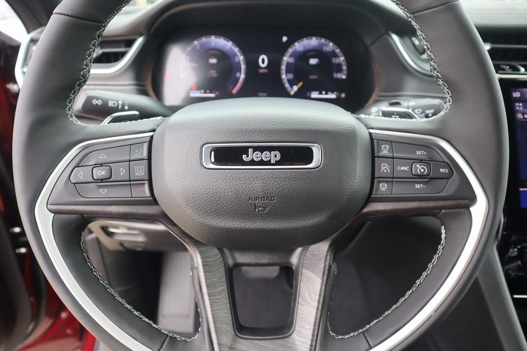 new 2025 Jeep Grand Cherokee car, priced at $42,125