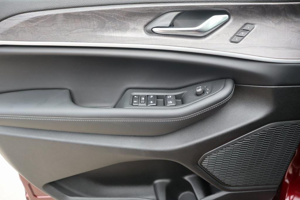 new 2025 Jeep Grand Cherokee car, priced at $42,125