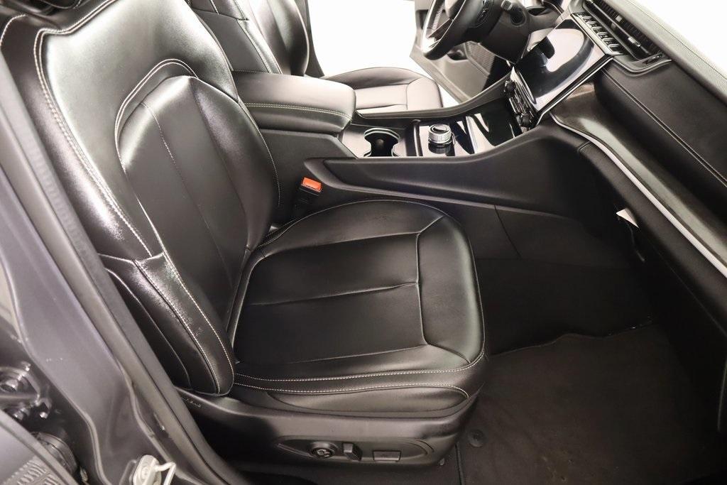 used 2024 Jeep Grand Cherokee car, priced at $34,773