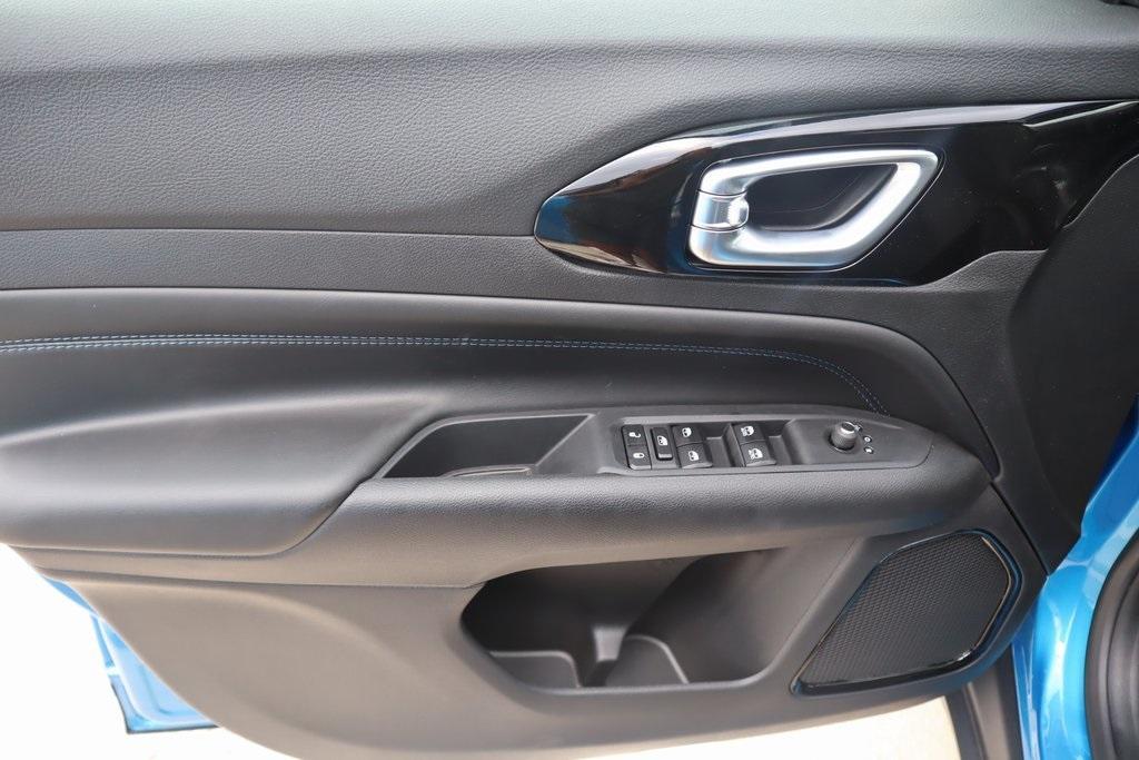 new 2025 Jeep Compass car, priced at $27,886