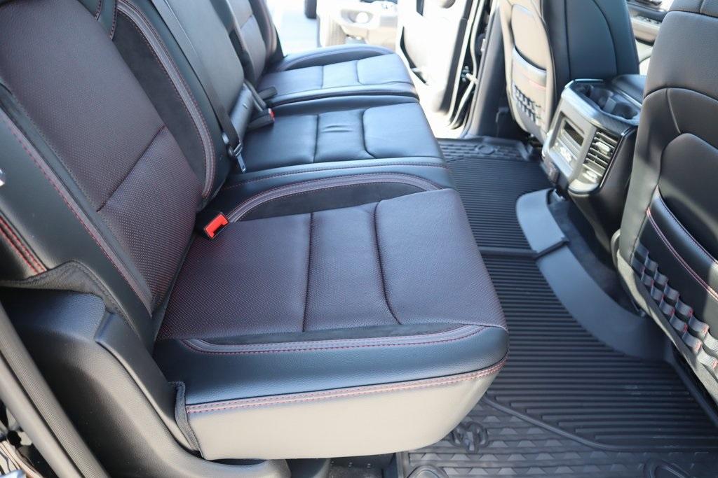 new 2025 Ram 1500 car, priced at $60,182