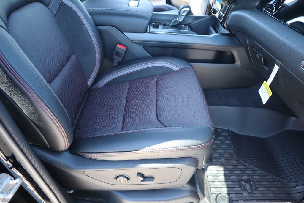 new 2025 Ram 1500 car, priced at $60,182